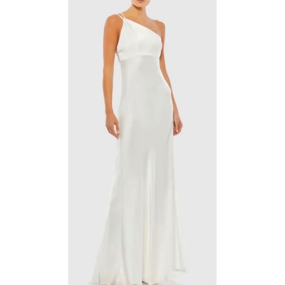 IEENA for Mac Duggal White One Shoulder Satin Gown Dress 55385 WHT 2 NEW